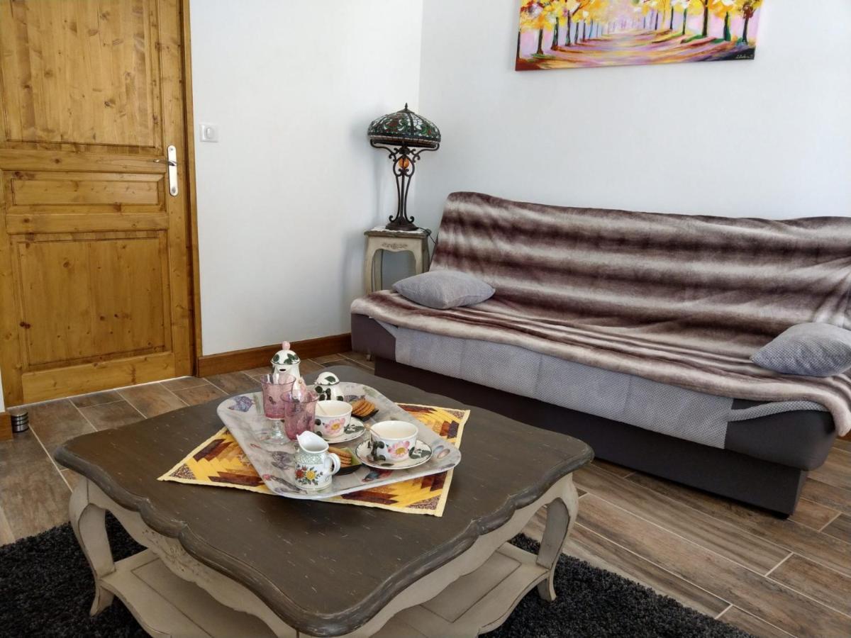 Les Chambres D'Hotes De La Frissonnette Auzelles Zewnętrze zdjęcie